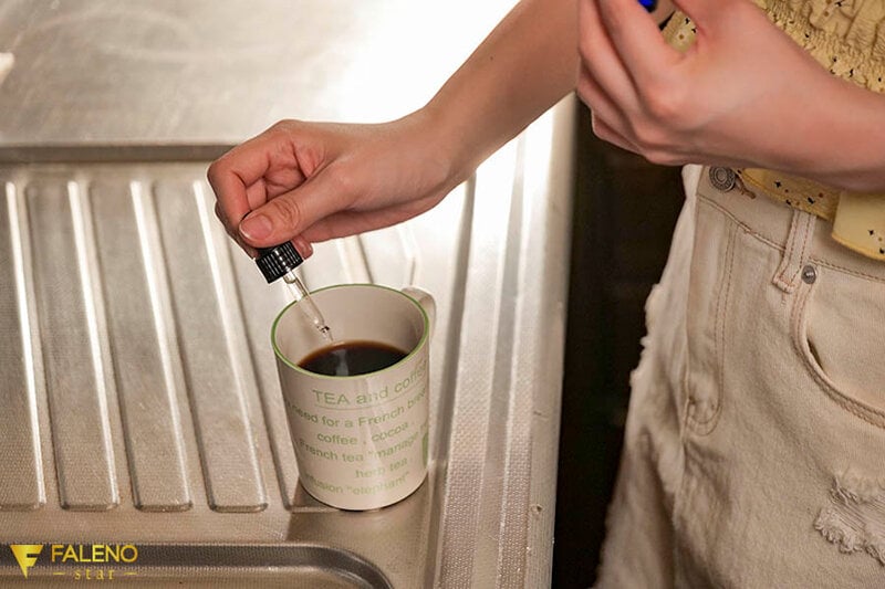 兄のコトを好きすぎる妹が媚薬漬け誘惑親の留守中にガンギマリ近親相姦する兄妹 夏木りん