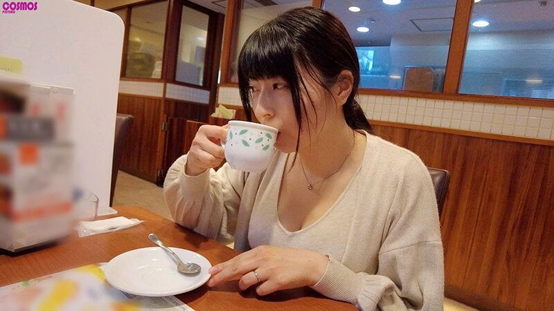 もの凄い性欲!仕事と子育てでオナニーする暇もないシングルマザーと中出しSEX