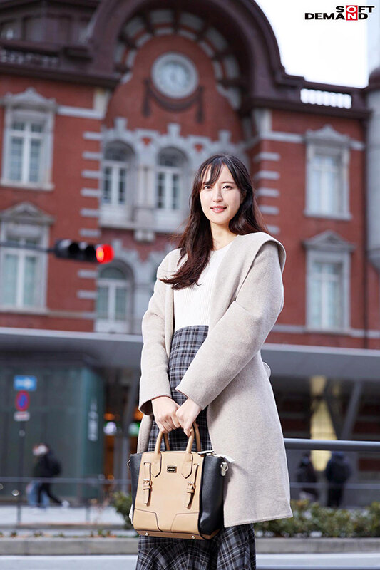 もぎたて 楠木花菜さん(仮)22歳 AVデビュー エッチなことが大好きな頑張り屋さん!関西女子大生が2年ぶりのおち●ぽ挿入のために…「恥ずかしいんやけど、今日の為に騎乗位の練習してきたんです…」