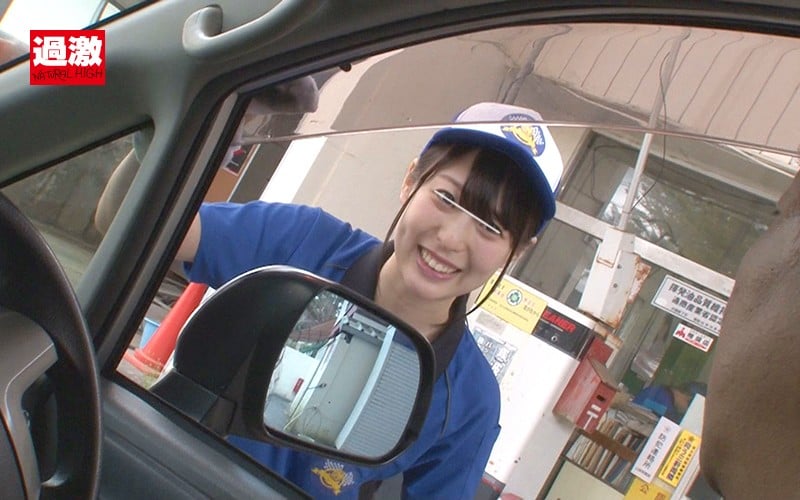 ナチュラルハイ20周年記念作品 接客中に顔を紅潮させながら感じまくるバイト娘 真夏の看板娘中出しSP ～海の家、ガソリンスタンド、祭りの的屋、ビアガーデン～ 総勢27人総集編付き2枚組480分 超豪華版