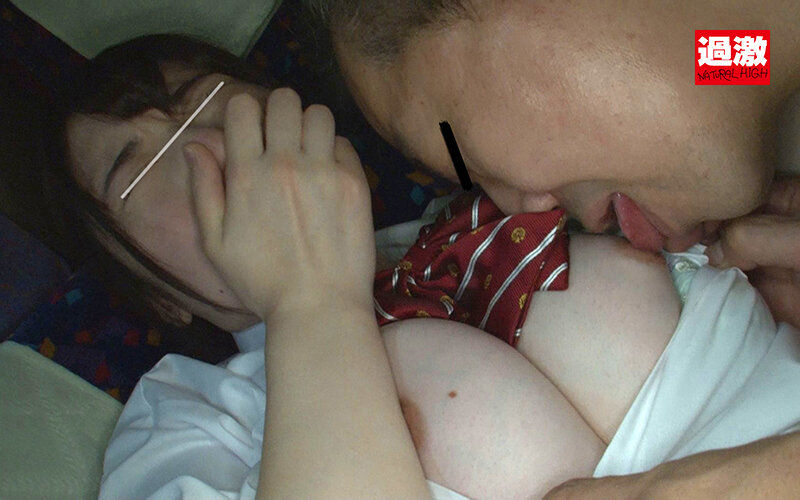 夜行バスで声も出せずイカされた隙に生ハメされた女はスローピストンの痺れる快感に理性を失い中出しも拒めない 女子○生限定11 イク寸前のチ○ポに発情する腰振り娘SP