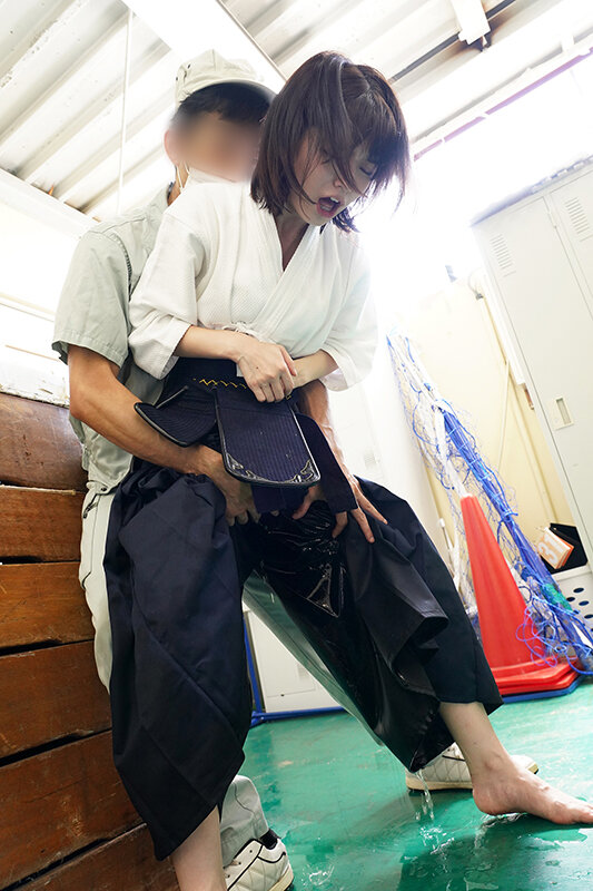 まさかこんなけなげなひよこ女子が…媚薬を盛られ理性完全崩壊!!ところかまわず異物オナニー!イキ漏らしアクメ!!