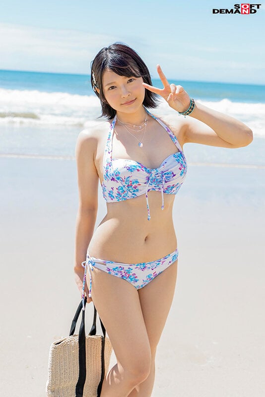 【マジックミラー号25周年記念作品】 海水浴場で見つけた夏休み中の友達同士の男女が「素股マッサージ」体験 初めて触れ合うチ○ポとマ○コは火が付いて、そのまま生挿入中出し!6名+8名の総集編付き2枚組8時間