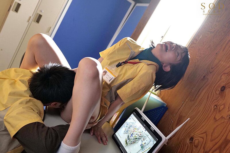 体の相性が最高なコンビニパート主婦Mさんとは休憩2時間のショートタイム密会でも最低3回は射精(だ)せる 宮島めい