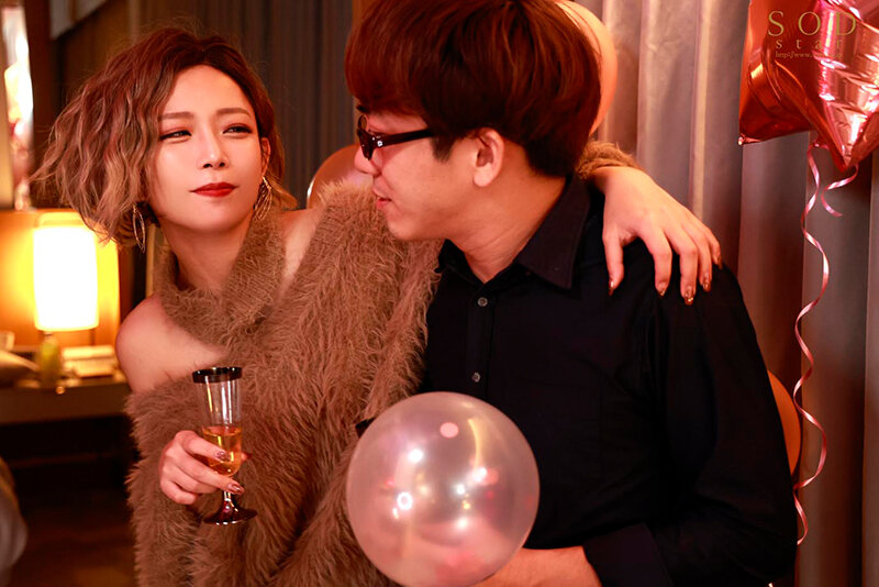 地元で有名な超絶ヤリマンギャルに何発も精子を搾り取られた夏の思い出 紗倉まな【圧倒的4K映像でヌク!】