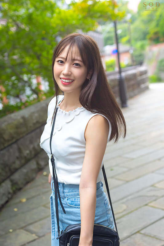 アーティスト兼AV女優 小湊よつ葉‘旅の途中’のドキュメント。カラダの変化、今したい、あの頃したかったセックス‘もっと非日常的な事を…’妄想実現 念願のカーセックス、野外4P、地元デートハメ撮り【圧倒的4K映像でヌク!】