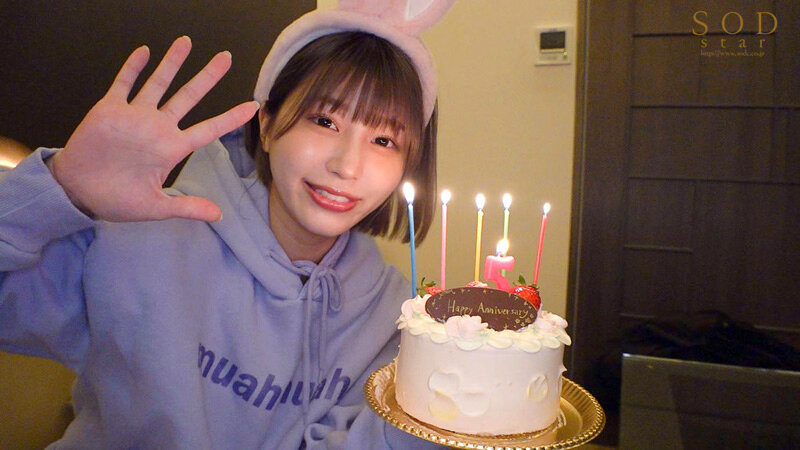 「5周年だし全部見せちゃうね(ハート)」よく食べよく飲むまひろの本音ときゅんな素顔が満載!2人きりでほろ酔いはしごハメ! 唯井まひろ