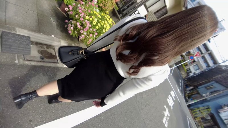 立ちバック露出 スレンダー巨尻美女を＃公園＃駐車場＃屋上＃ホテル… 後ろから突きまくって膝ガックガク性交