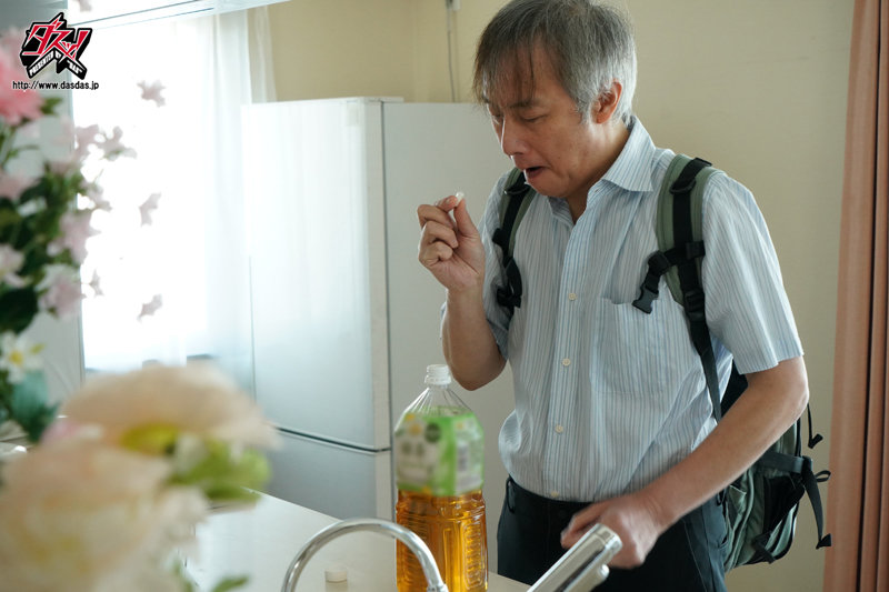 隣人に俺の妻が寝取られて。「薄壁越しに罵られた女装親父の怒り」編 黒川すみれ