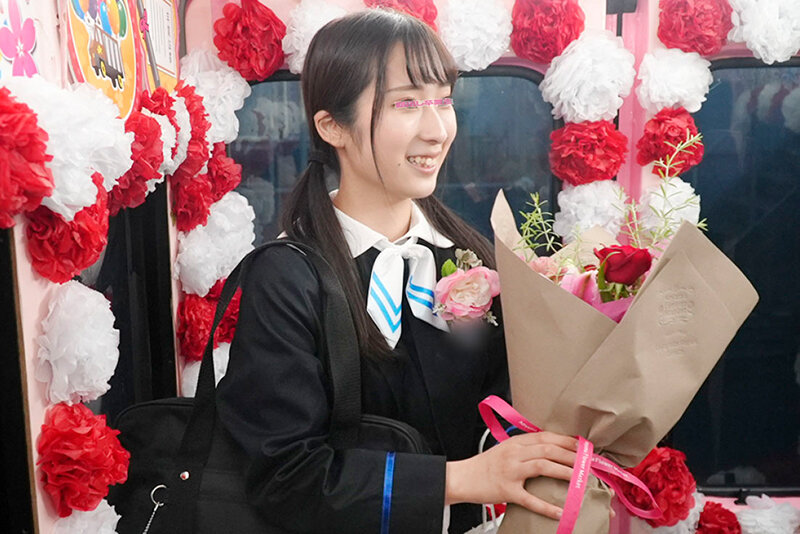 顔出し解禁!! マジックミラー便 3分前まで女子○校生!~2023年~卒業式直後に初めての素股編 総勢20人全員SEXスペシャル!ギンギンに勃起したち○ぽを赤面まんコキ!恥じらいながらも濡れてしまった10代うぶオマ○コにヌルっと挿入で激イキ絶頂!!2枚組10時間!!