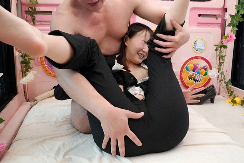 顔出し解禁!! マジックミラー便 一流企業で働くパンツスーツのピタパン尻OL編 vol.06 8人全員SEXスペシャル!! タイトなパンツスーツに包まれたパッツパツのむっちり尻を揉みしだかれ恥じらいながらも濡れてしまったエリートおま○こにデカチン挿入!!