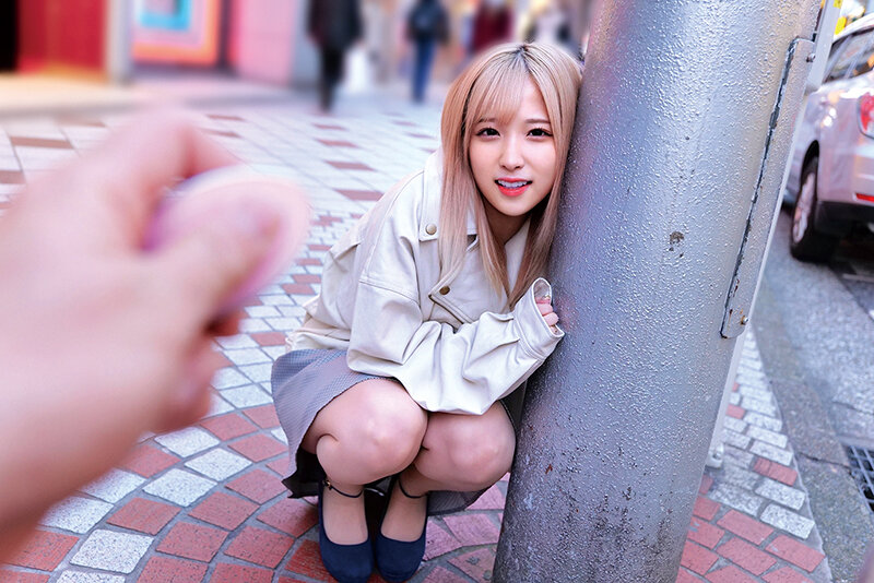 素人美少女とリモコンバイブお散歩 5 ーSBY区編ー「もう我慢できません…//」人混みの中ビクビク震えてイキまくってしまう女子たち!人生初の羞恥プレイでまさかのエロスイッチオン!車移動中も大胆カーオナニー!最後は近くのスタジオで心行くまで生セックス!