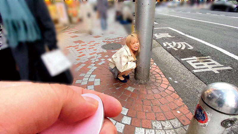 素人美少女とリモコンバイブお散歩 5 ーSBY区編ー「もう我慢できません…//」人混みの中ビクビク震えてイキまくってしまう女子たち!人生初の羞恥プレイでまさかのエロスイッチオン!車移動中も大胆カーオナニー!最後は近くのスタジオで心行くまで生セックス!