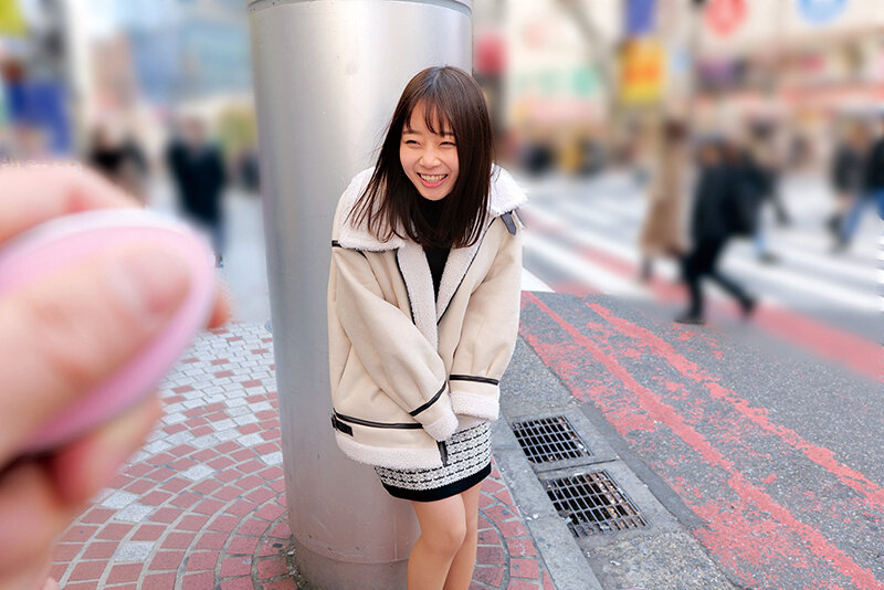 素人美少女とリモコンバイブお散歩 5 ーSBY区編ー「もう我慢できません…//」人混みの中ビクビク震えてイキまくってしまう女子たち!人生初の羞恥プレイでまさかのエロスイッチオン!車移動中も大胆カーオナニー!最後は近くのスタジオで心行くまで生セックス!