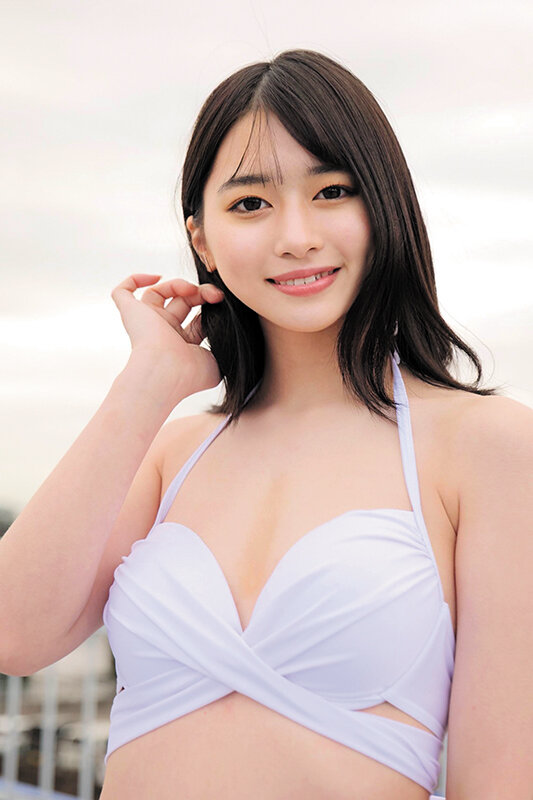 真夏の素人水着ギャル祭り!素股オイルマッサージでカチカチち○ぽがアソコに擦れて赤面発情!水着は恥ずかし汁まみれ!そのまま生で擦り合わせて、ヌルヌルワレメに結局つるんっと入って生中出し!! 赤面女子5周年記念特別編 撮り下ろし8人480分