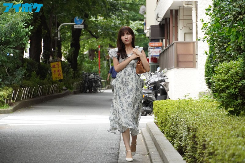 即勃たせてくれるアゲまん☆ 呼べば即舐め 絶倫フェラチオが~るふれんど。 口中出し9連発!! 桜空もも