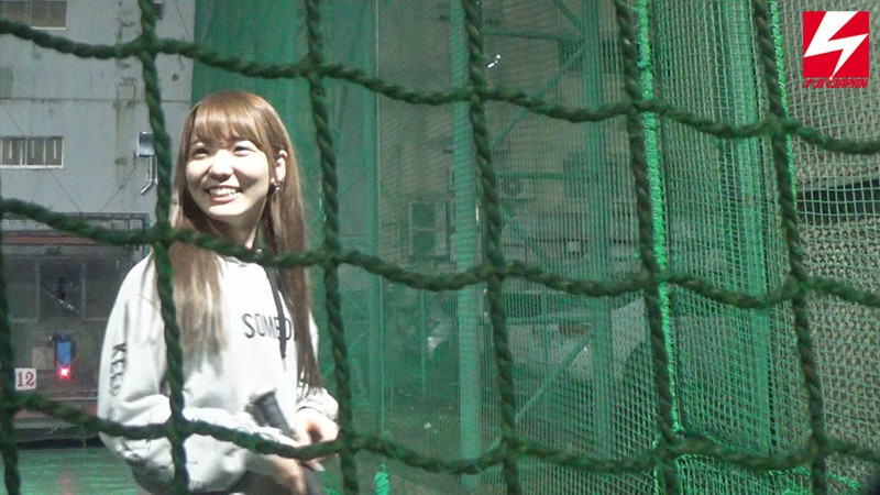 ≪普段なら絶対ついて行かないのに≫ 作り笑顔で強がってるけど大好きな人にフラれて…寂しくて、ナンパ師について行っちゃった女の子。