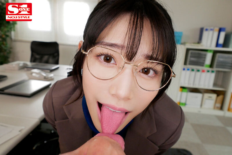 密室、息がかかるほど至近距離でNTR(寝取)ってあげる 河北彩花