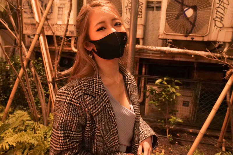 オンラインゲームで出会った子が地味女子だと思って会ったらまさかのビッチギャル!!誘われた個室居酒屋でハメながら焦らされ続け我慢できずに暴発したら何度も強●中出しさせられた VOL.2