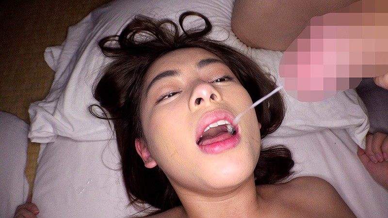 父親がいない間に何度もセックスしたがる性欲が強すぎる義母は絶倫息子の生挿入も拒まない VOL.2