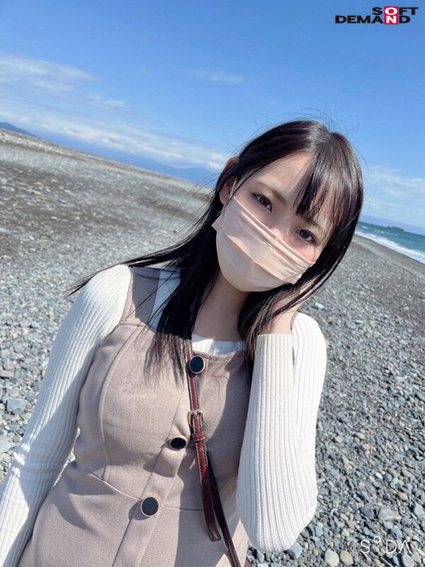 【初撮り】※1本限定、マスクあり エロマンガ乳Eカップの地方国立大生。実家住みのおとなしめ女子は押しに弱いむっつり敏感娘。地元でドキドキAV撮影!人生初の生中だし。 りつちゃん 20歳