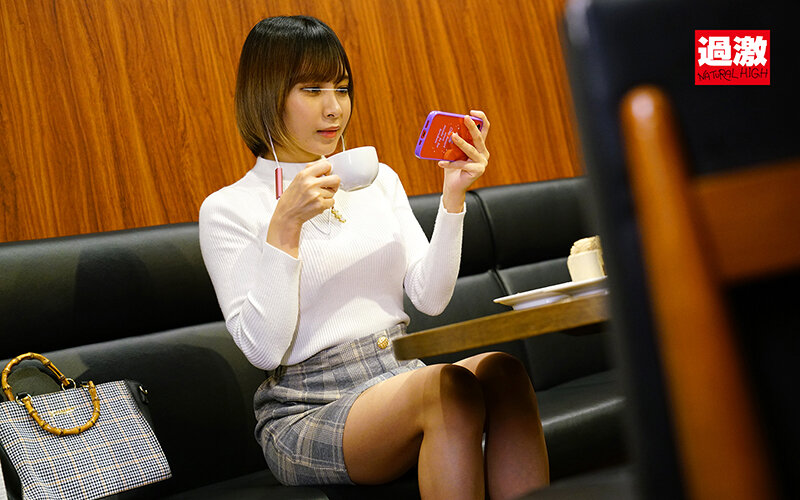 悪徳カフェ昏●中出しレ●プ ~眠剤を飲まされ吐息を漏らしながら感じてしまう無警戒ギャル~