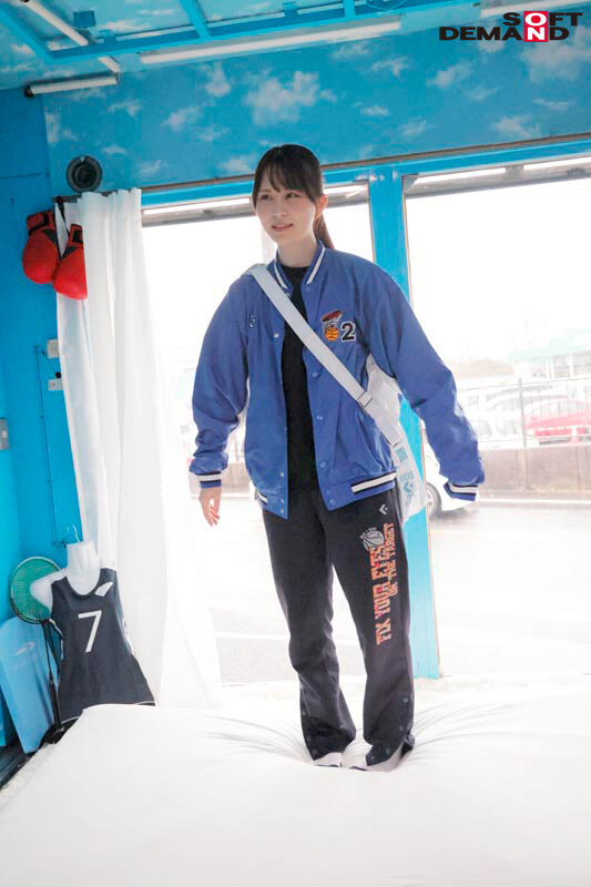 マジックミラー号 部活帰りのアスリート女子大生が何度も射精させるほど高額賞金GET!連続射精チャレンジ!発射を促すためにキツキツ桃色おま○こに挿入も!?青春ってすごく密なので…大量26発射SP