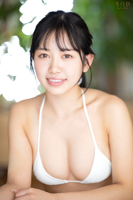 【特典映像付き】空を飛べるほど気持ちいいセックスをしてみたい 百仁花（もにか） AV DEBUT