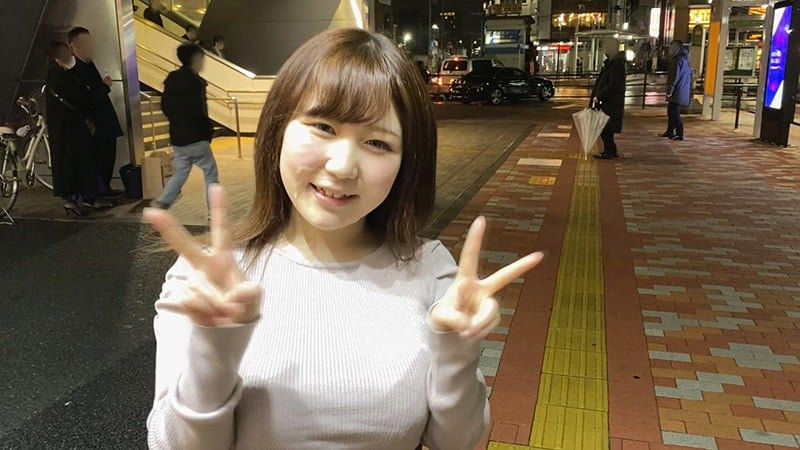 真夜中露出 ち○ぽ好き巨乳ちゃんとYOASOBI 即ハメ散歩