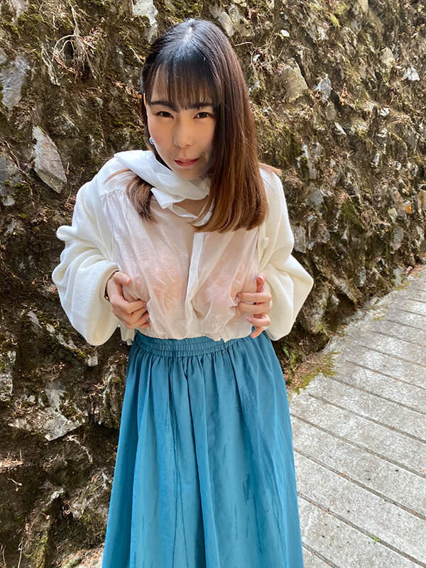 濡れ透け露出 Mカップ爆乳美女と汁だく野外交尾