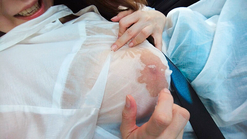 濡れ透け露出 Mカップ爆乳美女と汁だく野外交尾