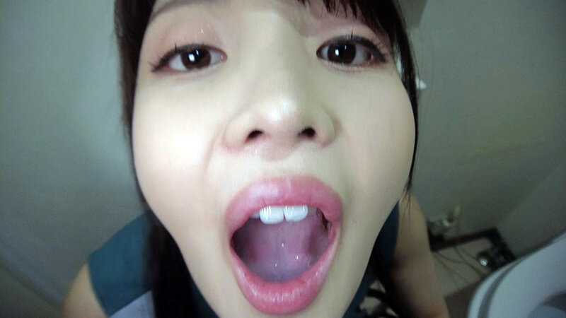 精飲観光 口内にザーメン含んでお口くちゅくちゅ♪ごっくん散歩 まゆ（24）