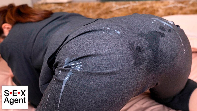 着衣尻ザーメンぶっかけ