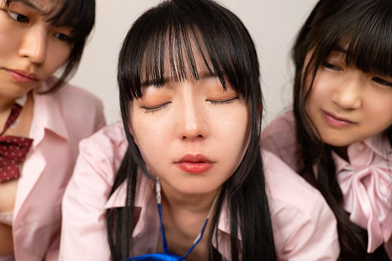 【VR】中出しする度、慰謝料払えや!と財布と金玉が空になるまで何度も中出しさせるオヤジ狩り女子校生ハーレム