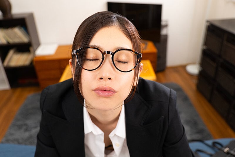 【VR】世話焼き年上彼女とキスハグしまくり！幸せホルモン分泌されまくりのイチャラブセックス！ 小松杏