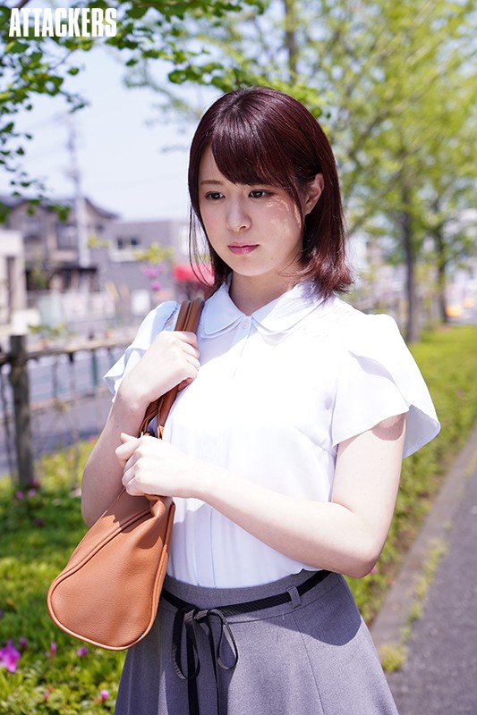 デッサンモデルをさせられた美術部顧問教師 二宮ひかり