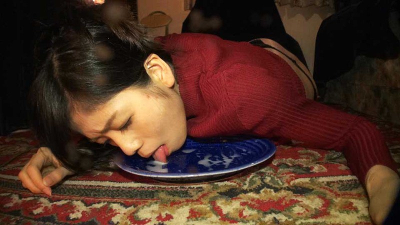 神秘の体液を世間に晒し辱めを受ける 見世物母乳ママ