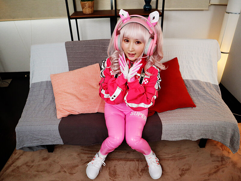 大人気レイヤーKちゃん。超美形のこの顔でこの激カワ衣装、最強でしょう。