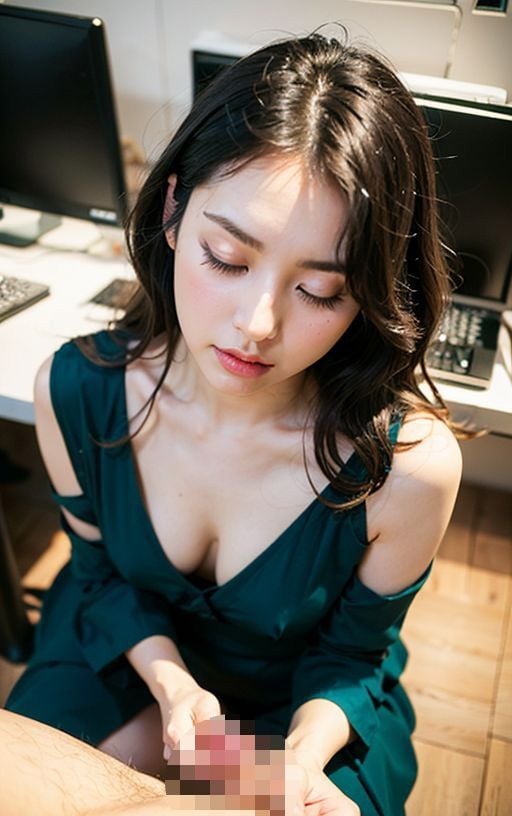 「もう、こんなに大きくなっちゃたの?私がクチでしてあげるね…」(全131ページ)
