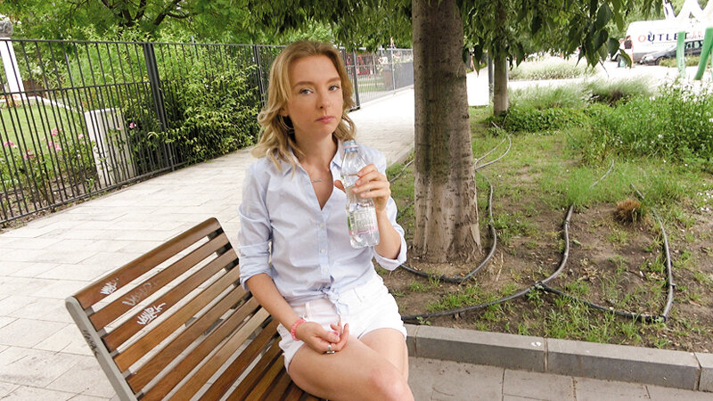 ヨーロッパの片田舎に住むダイヤの原石！ 超絶パイパン美女たちに日本人の激固チ○ポでイカセまくる！8人4時間SP