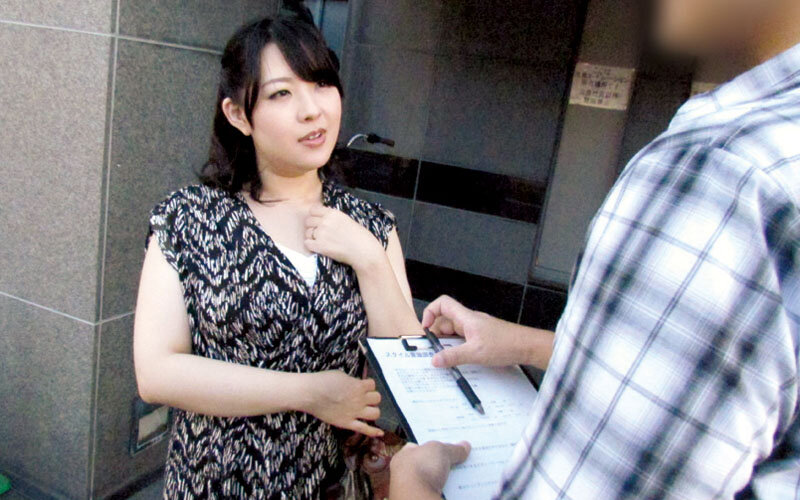 五十路四十路熟女ナンパ 最近、旦那とのSEXがご無沙汰な奥さんに声掛け→即効口説き背徳エッチ生撮り4時間
