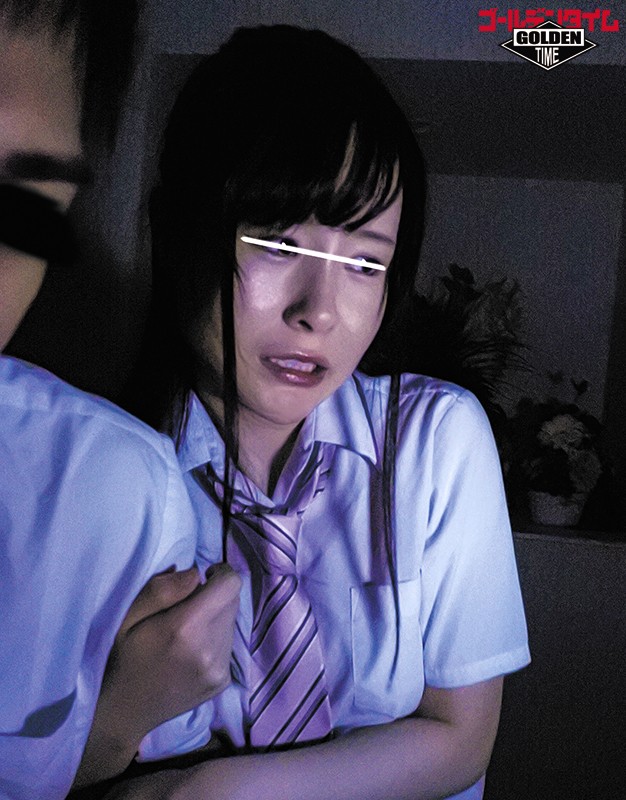 『お願い！手を繋いでて！でも絶対見ないで！聞かないで！』肝試しでクラスの女子とトイレで2人っきり！極度に怖がりな女子が1人でオシッコ出来ないからと、ボクと手を繋いだままオシッコする事に…！？『絶対後ろを向かないで！音も聞かないで！』と言われたけど…