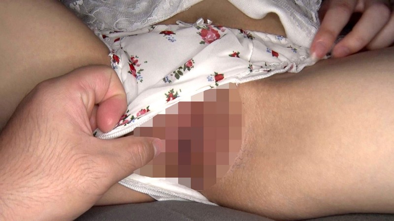 貧乳パイパン美少女と密室変態デート 跡美しゅり