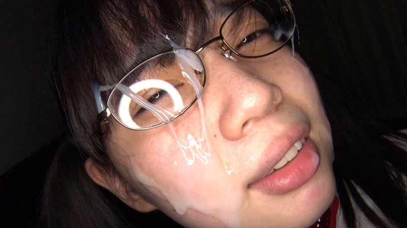 「私をメチャクチャにしてください・・」 巨乳すっぴんメガネっ娘 みゆ 21歳 コンビニ店員 Hカップ(95cm) ヒップ90cm 斉藤みゆ