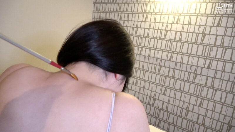 筆でくすぐり地獄の刑 西丘エマ