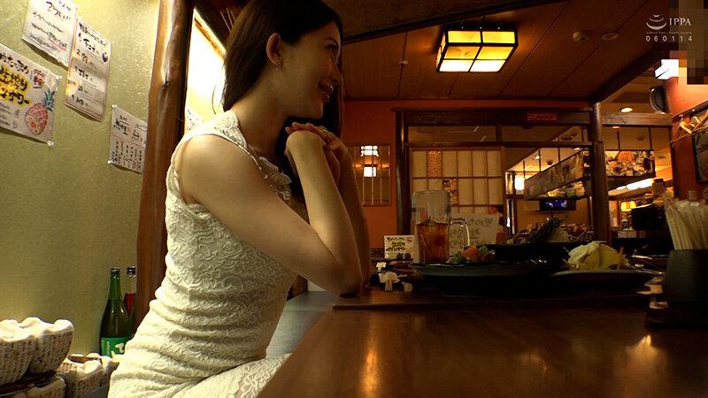 彼氏持ちの超絶美人の人妻さんを口説き落としてご主人様はさておきイチャイチャハメ撮りSEX