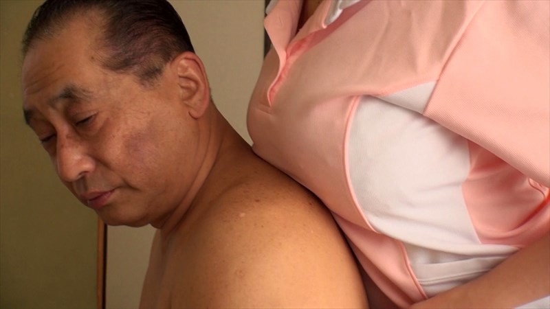 訪問介護にやってきた優しいホームヘルパーのデカ乳に思わず利用者チ○ポはフル勃起！責任感じた欲求不満介護士が優しく授乳手コキ！フル勃起が止まらないチ○ポに我慢できず仕事を忘れて馬乗り生挿入！2
