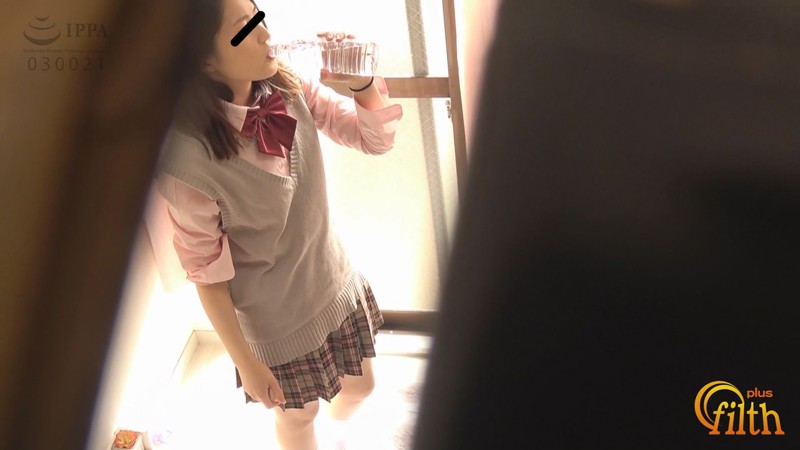 妹盗撮 媚薬と利尿剤混ぜて飲ませてみた結果…