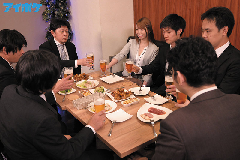 「ホテルで休憩しよっか?」 新入社員歓迎会で酔いつぶれた僕が会社の受付嬢に逆お持ち帰りされ朝まで精子搾り抜かれた一夜。 西宮ゆめ
