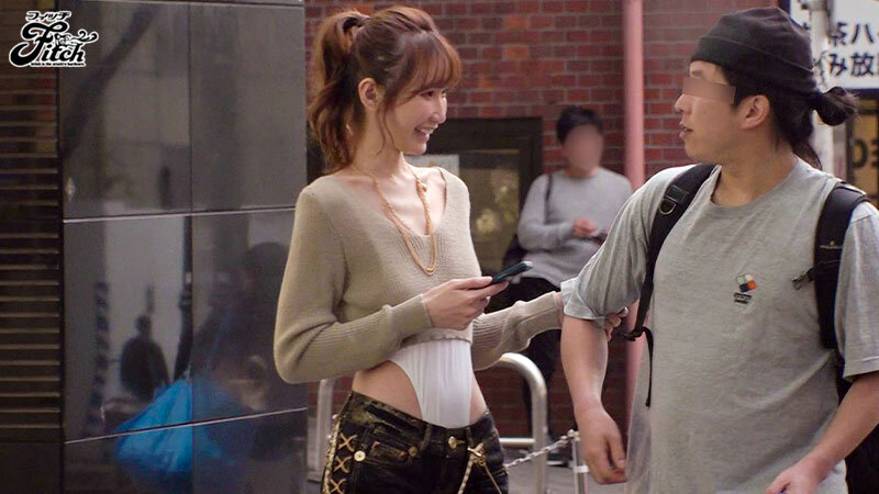 えっ?こんな場所で!?美ボディを露出する逆ナンパ痴女のM男くん狩り強●射精 天川そら